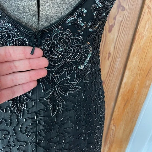 Vintage Cache Beaded Cocktail Dress – Glam 90s Rose Embellished Mini Sz 8 💛🍄 - Picture 6 of 8